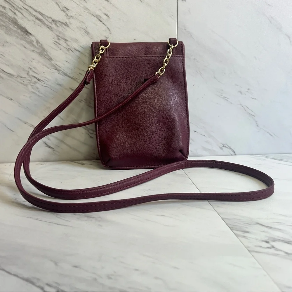 Time and Tru Vegan Leather Cellphone Burgundy Crossbody Bag